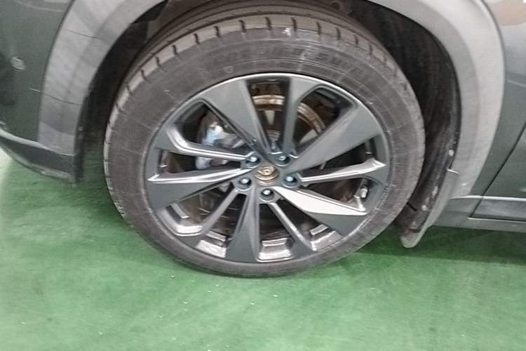 Used CHANGAN UNI-T 2020 1.5T Flagship Version Left Front Wheel Hub