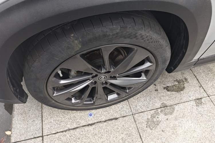 Used CHANGAN UNI-T 2020 1.5T Prestige Version Left Front Wheel Hub