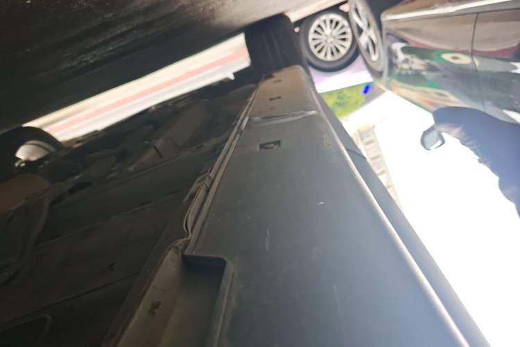 Used CHANGAN UNI-T 2020 1.5T Prestige Version Left Side Sill