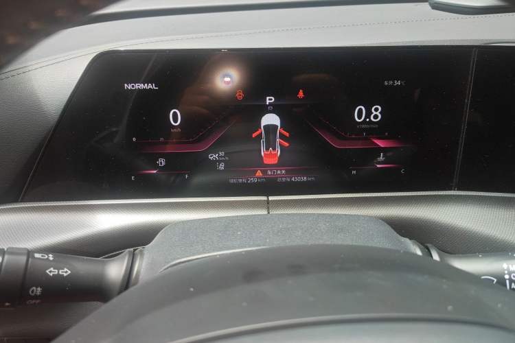 Used CHANGAN UNI-T 2020 1.5T Flagship Version Odometer Close Up
