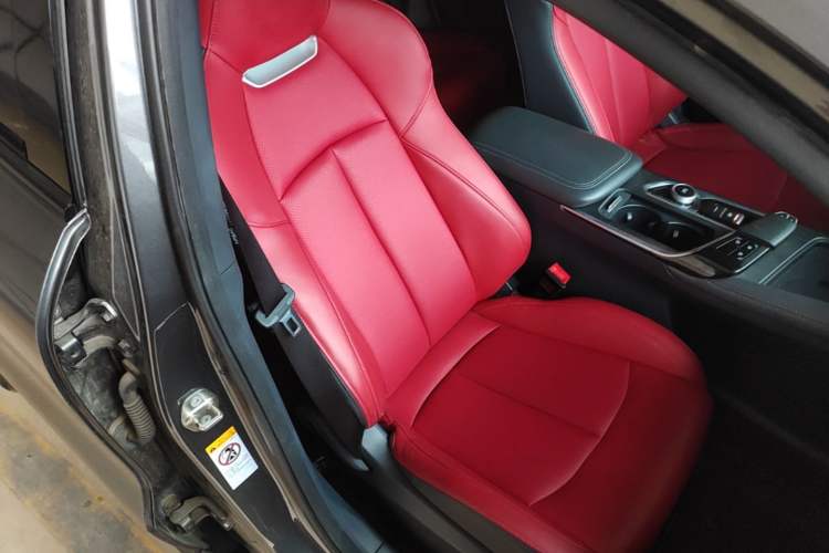 Used CHANGAN UNI-T 2020 1.5T Prestige Version Right Front Seat