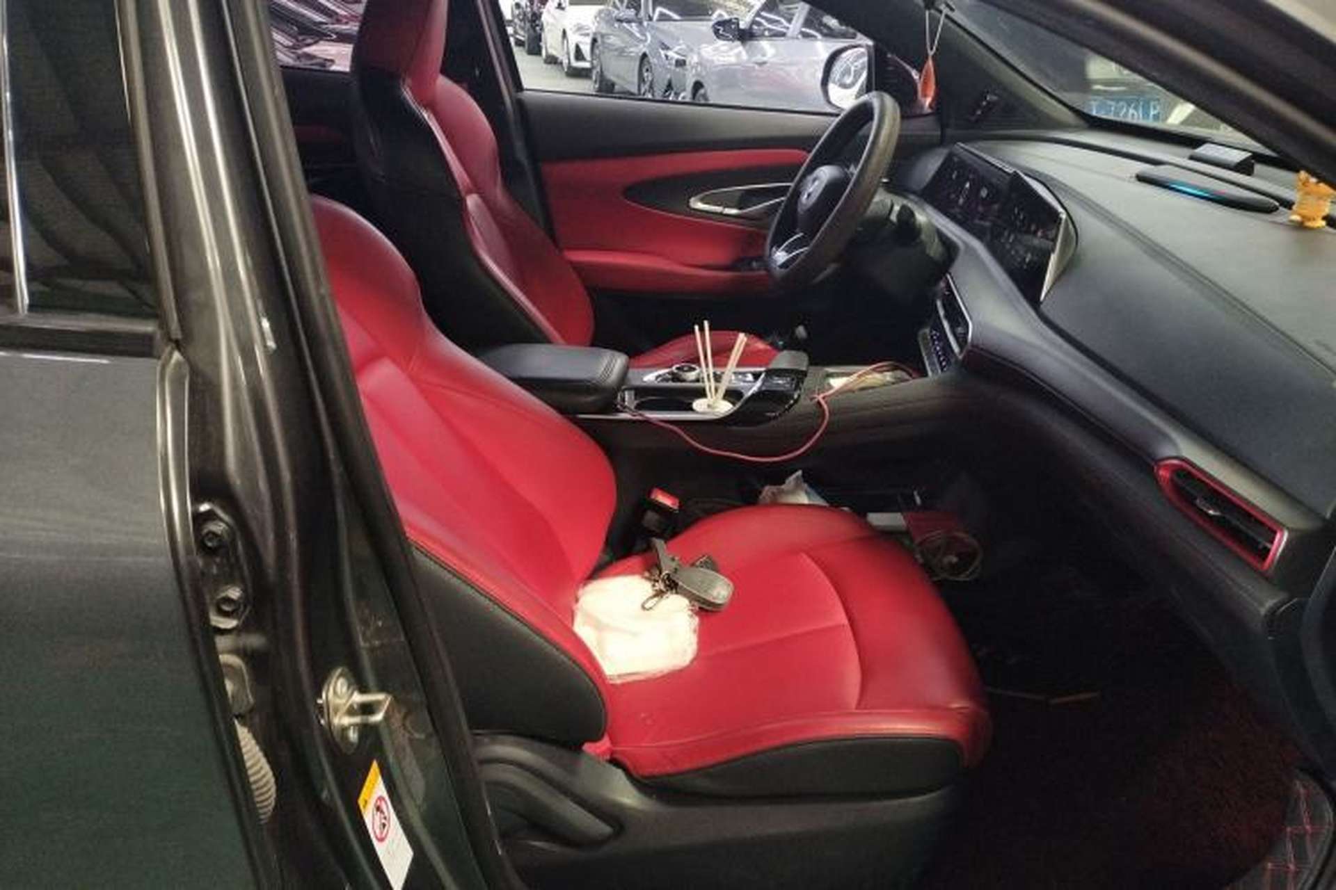 Used CHANGAN UNI-T 2020 1.5T Prestige Version Right Front Seat