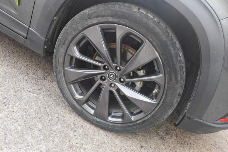 Used CHANGAN UNI-T 2020 1.5T Prestige Version Right Front Wheel Hub