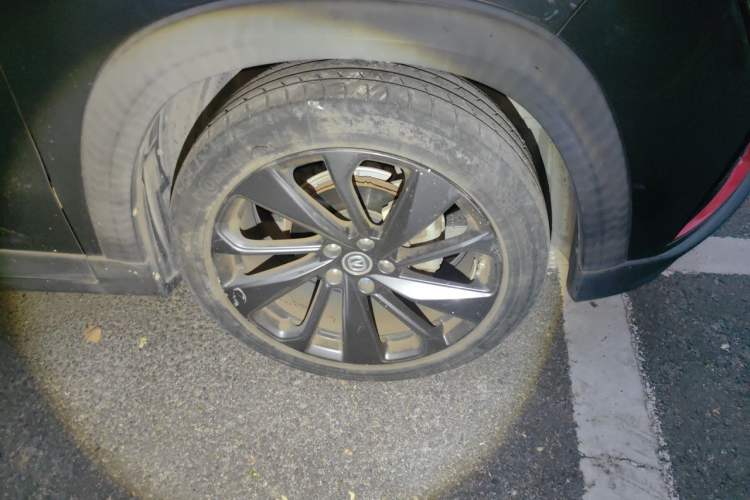 Used CHANGAN UNI-T 2020 1.5T Prestige Version Right Front Wheel Hub
