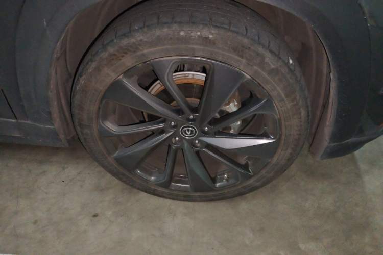 Used CHANGAN UNI-T 2020 1.5T Flagship Version Right Front Wheel Hub