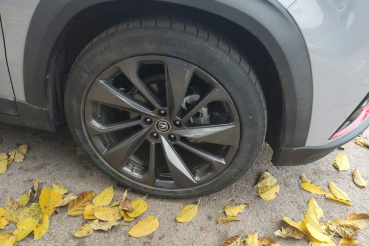 Used CHANGAN UNI-T 2020 1.5T Prestige Version Right Front Wheel Hub