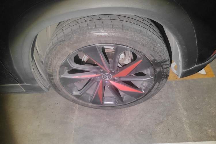 Used CHANGAN UNI-T 2020 1.5T Prestige Version Right Front Wheel Hub