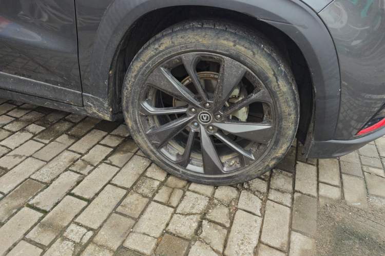 Used CHANGAN UNI-T 2020 1.5T Prestige Version Right Front Wheel Hub