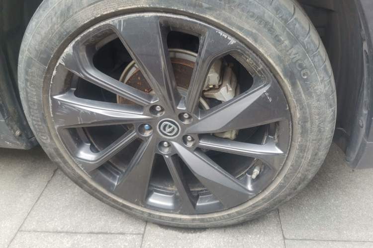 Used CHANGAN UNI-T 2020 1.5T Prestige Version Right Front Wheel Hub