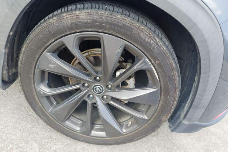 Used CHANGAN UNI-T 2020 1.5T Flagship Version Right Front Wheel Hub