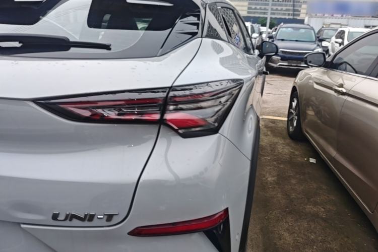 Used CHANGAN UNI-T 2020 1.5T Flagship Version Right Rear Taillight