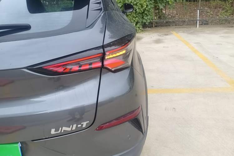 Used CHANGAN UNI-T 2020 1.5T Flagship Version Right Rear Taillight