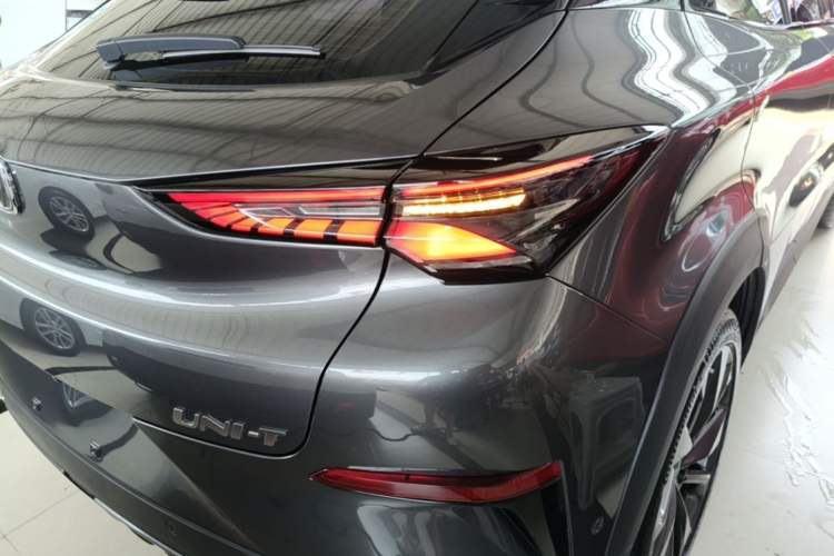 Used CHANGAN UNI-T 2020 1.5T Flagship Version Right Rear Taillight