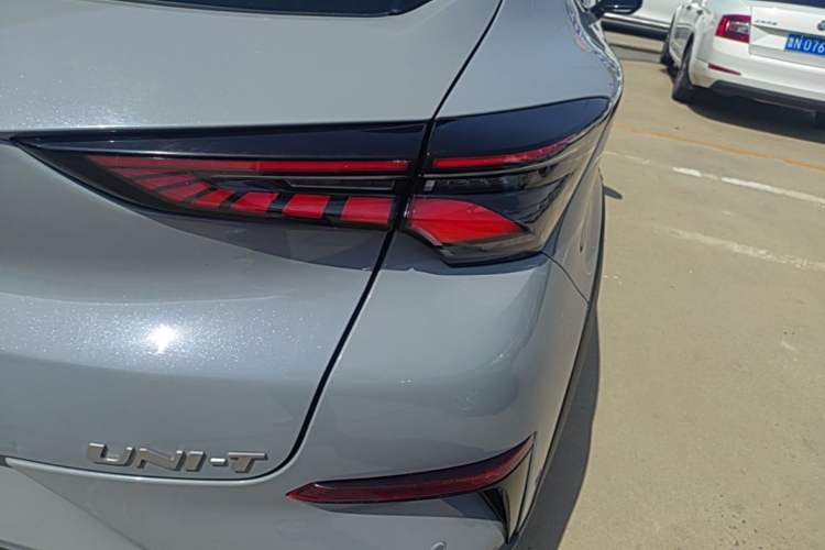 Used CHANGAN UNI-T 2020 1.5T Flagship Version Right Rear Taillight