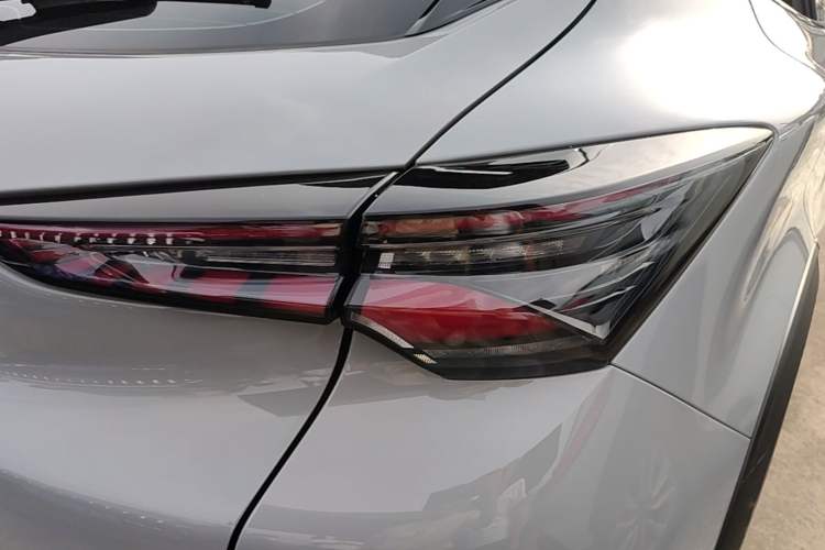 Used CHANGAN UNI-T 2020 1.5T Flagship Version Right Rear Taillight