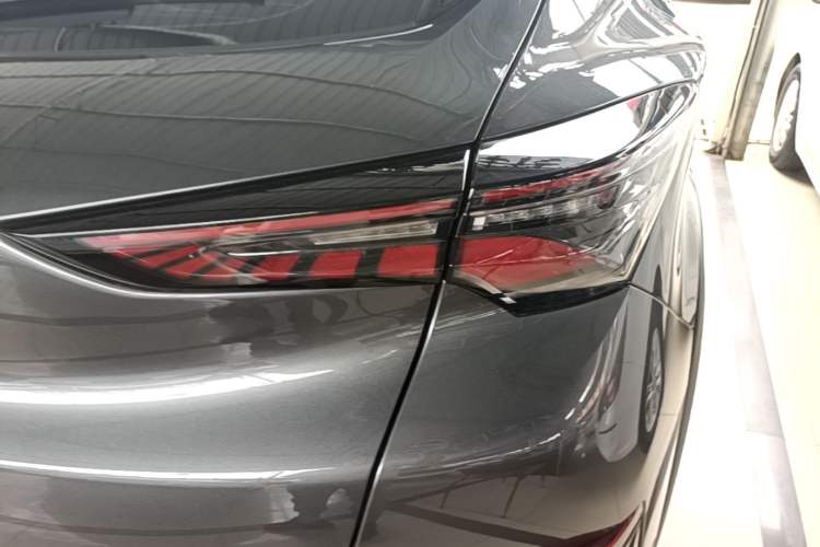 Used CHANGAN UNI-T 2020 1.5T Flagship Version Right Rear Taillight