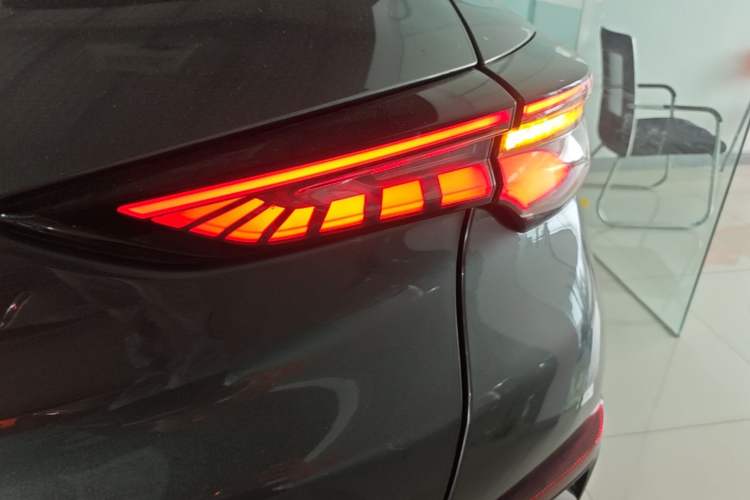 Used CHANGAN UNI-T 2020 1.5T Prestige Version Right Rear Taillight
