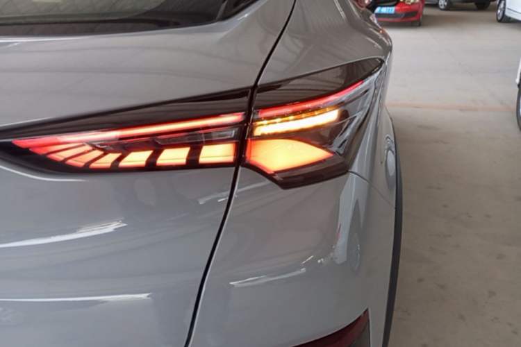Used CHANGAN UNI-T 2020 1.5T Flagship Version Right Rear Taillight