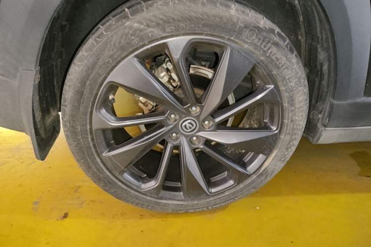 Used CHANGAN UNI-T 2020 1.5T Prestige Version Right Rear Wheel Hub