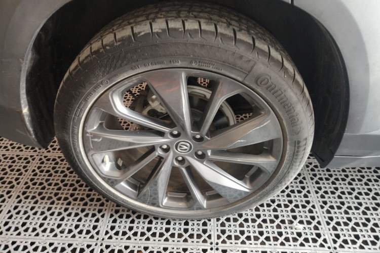 Used CHANGAN UNI-T 2020 1.5T Flagship Version Right Rear Wheel Hub