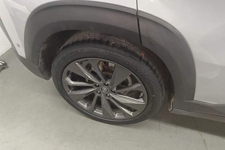 Used CHANGAN UNI-T 2020 1.5T Flagship Version Right Rear Wheel Hub