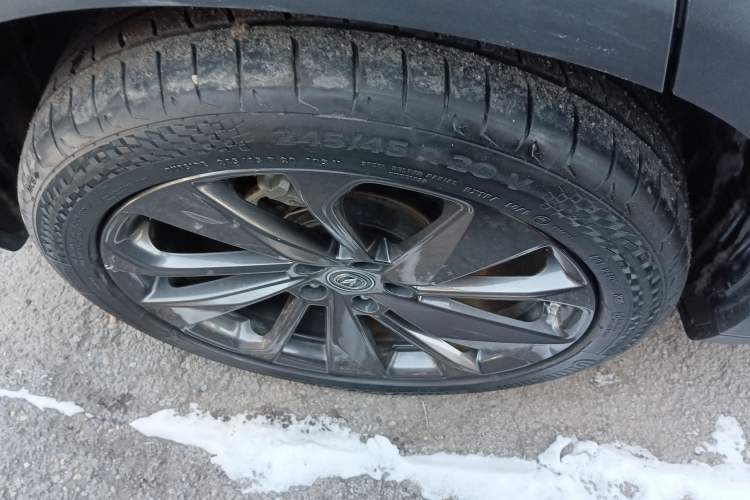 Used CHANGAN UNI-T 2020 1.5T Flagship Version Right Rear Wheel Hub