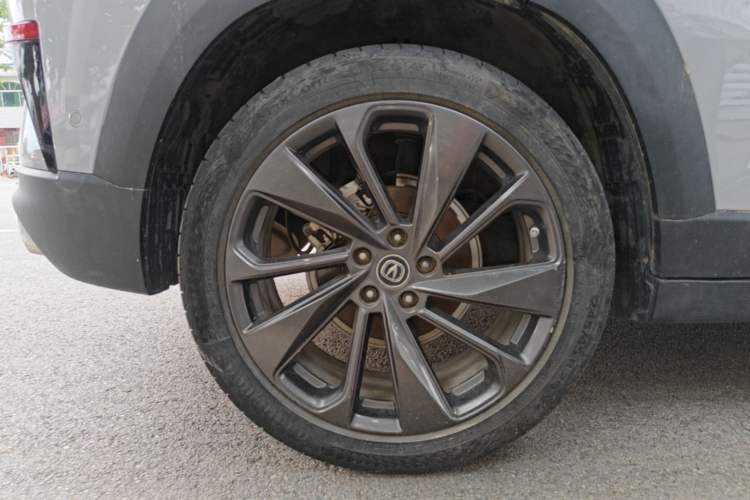 Used CHANGAN UNI-T 2020 1.5T Flagship Version Right Rear Wheel Hub