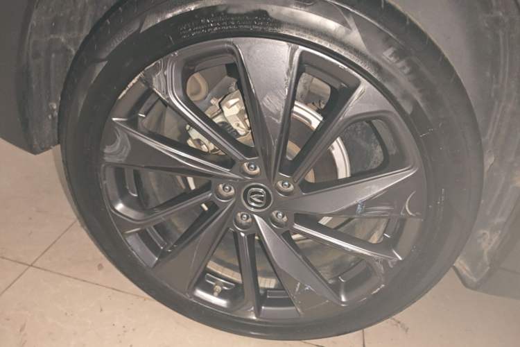 Used CHANGAN UNI-T 2020 1.5T Prestige Version Right Rear Wheel Hub