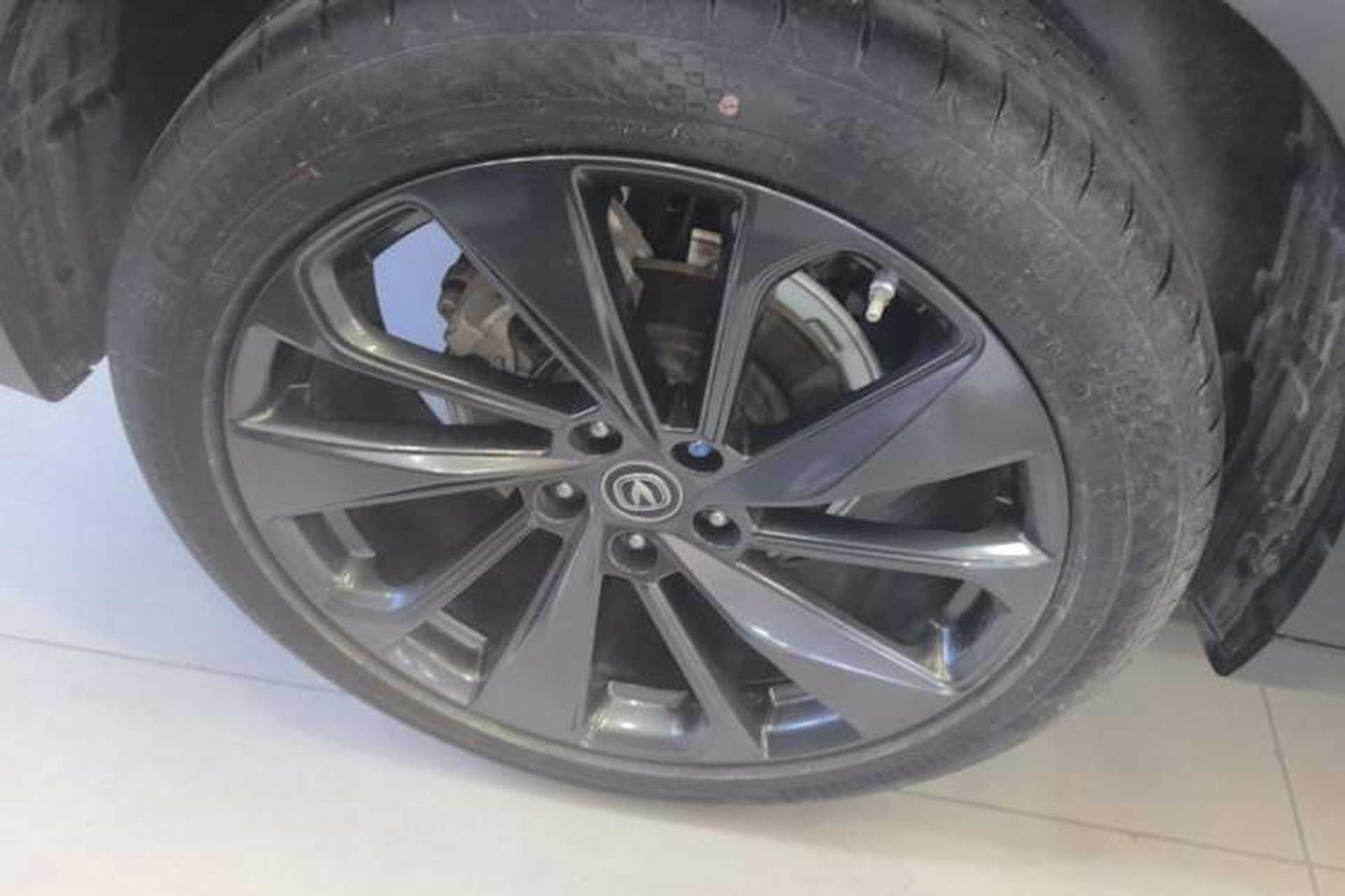 Used CHANGAN UNI-T 2020 1.5T Flagship Version Right Rear Wheel Hub