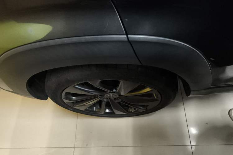 Used CHANGAN UNI-T 2020 1.5T Prestige Version Right Rear Wheel Hub