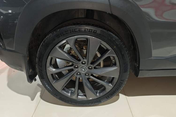 Used CHANGAN UNI-T 2020 1.5T Prestige Version Right Rear Wheel Hub