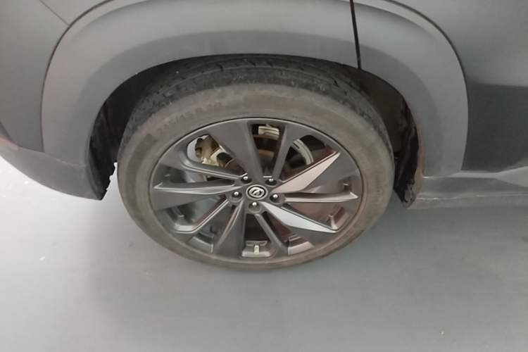 Used CHANGAN UNI-T 2020 1.5T Prestige Version Right Rear Wheel Hub