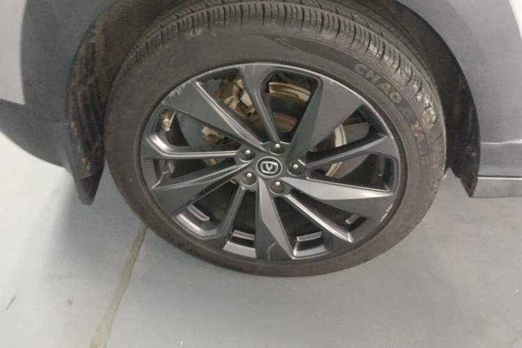 Used CHANGAN UNI-T 2020 1.5T Prestige Version Right Rear Wheel Hub