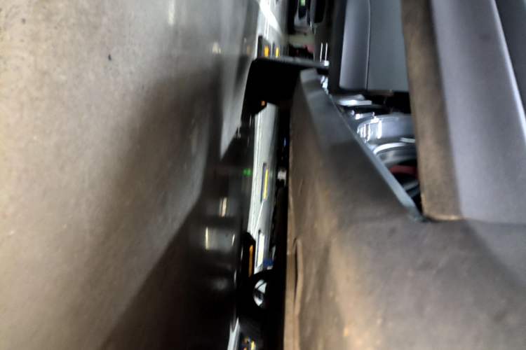 Used CHANGAN UNI-T 2020 1.5T Prestige Version Right Side Sill