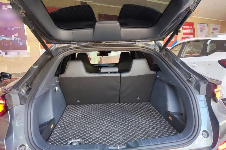 Used CHANGAN UNI-T 2020 1.5T Flagship Version Trunk