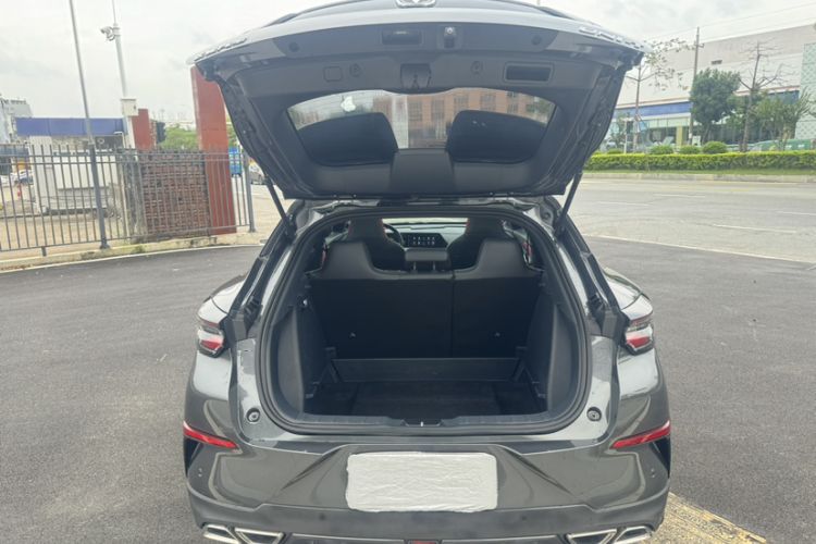 Used CHANGAN UNI-T 2020 1.5T Prestige Version Trunk