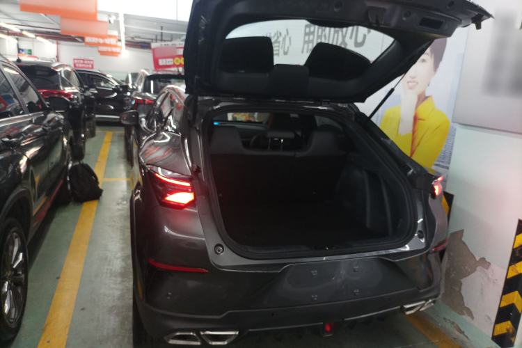 Used CHANGAN UNI-T 2020 1.5T Prestige Version Trunk