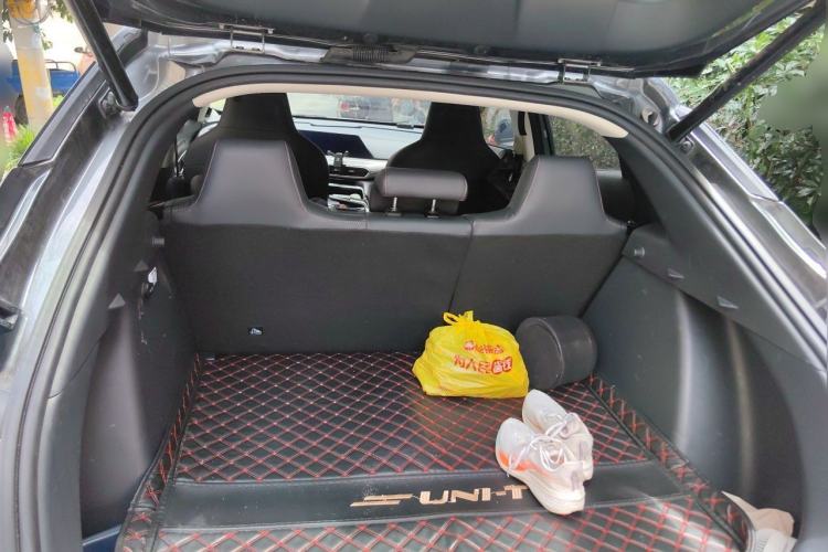 Used CHANGAN UNI-T 2020 1.5T Flagship Version Trunk