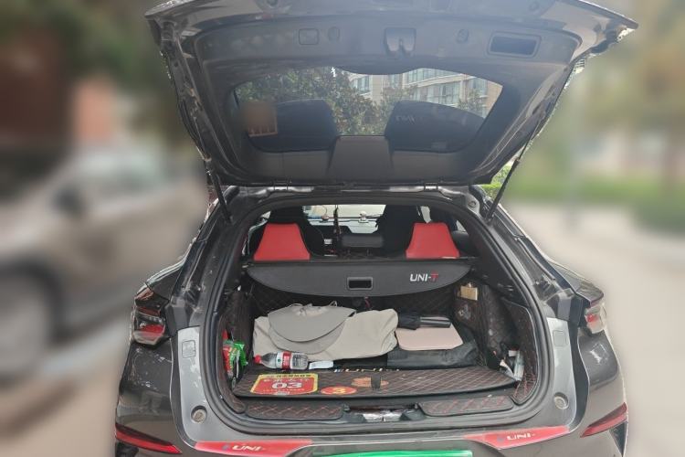 Used CHANGAN UNI-T 2020 1.5T Prestige Version Trunk