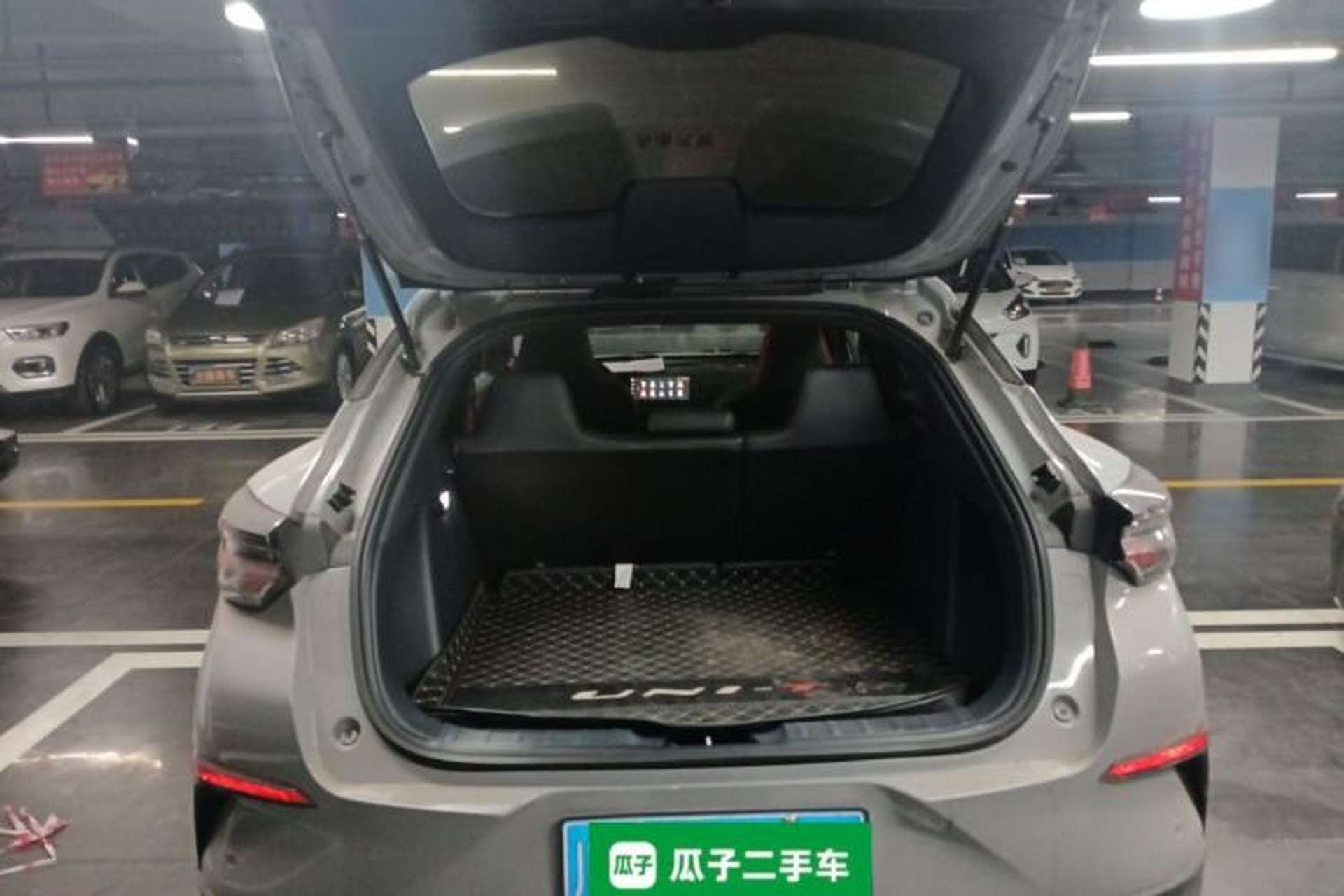 Used CHANGAN UNI-T 2020 1.5T Prestige Version Trunk