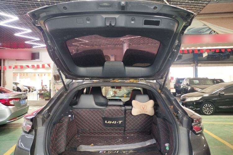Used CHANGAN UNI-T 2020 1.5T Prestige Version Trunk