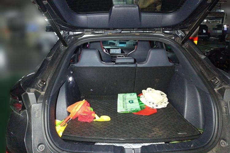 Used CHANGAN UNI-T 2020 1.5T Flagship Version Trunk