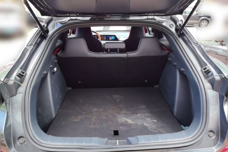 Used CHANGAN UNI-T 2020 1.5T Prestige Version Trunk