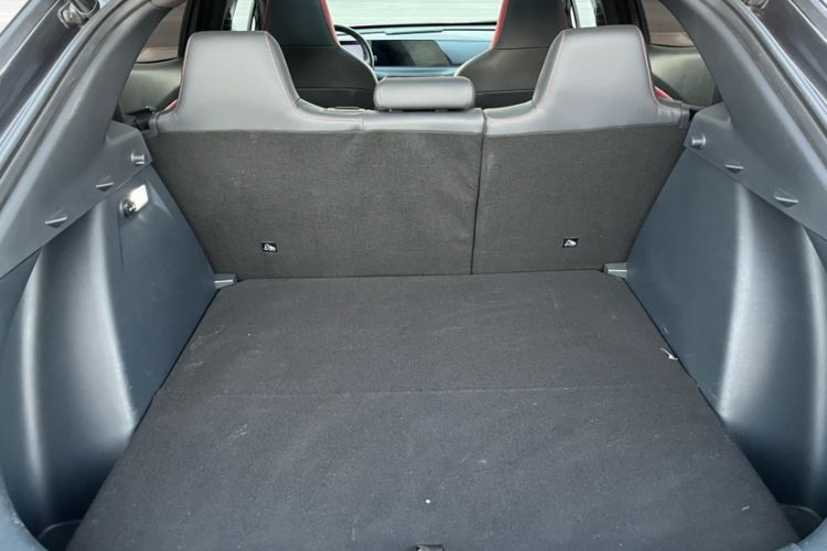 Used CHANGAN UNI-T 2020 1.5T Flagship Version Trunk