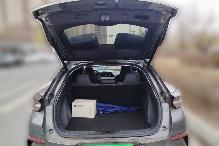 Used CHANGAN UNI-T 2020 1.5T Flagship Version Trunk