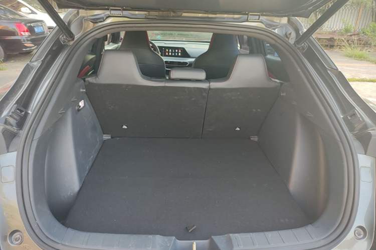 Used CHANGAN UNI-T 2020 1.5T Flagship Version Trunk