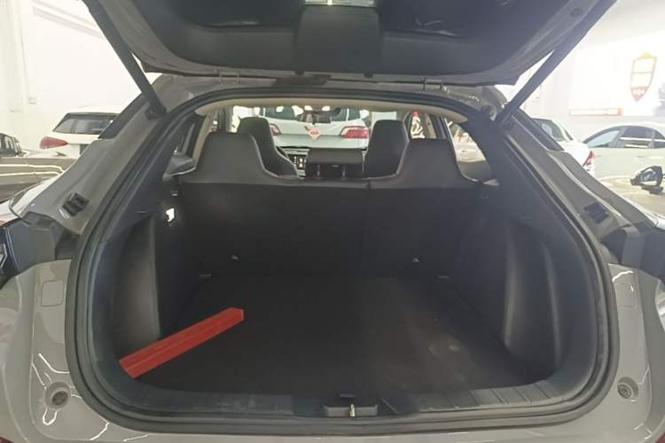 Used CHANGAN UNI-T 2020 1.5T Flagship Version Trunk