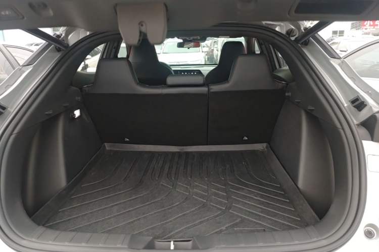Used CHANGAN UNI-T 2020 1.5T Flagship Version Trunk