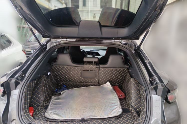 Used CHANGAN UNI-T 2020 1.5T Prestige Version Trunk
