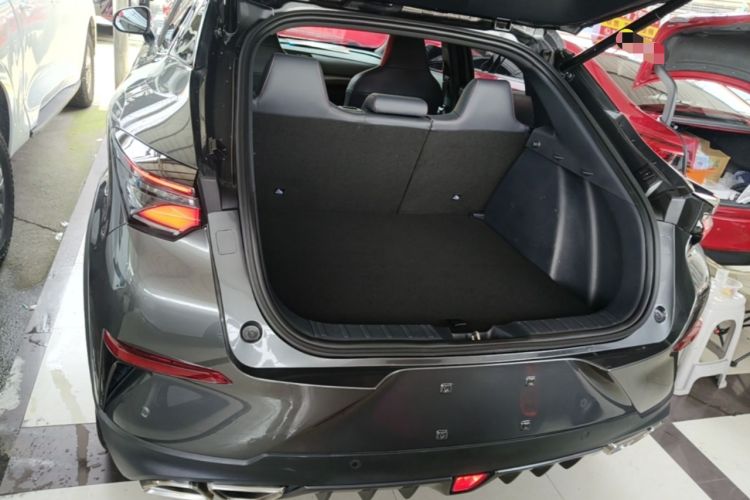 Used CHANGAN UNI-T 2020 1.5T Flagship Version Trunk